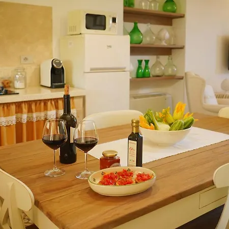 Relais L'oliveto Apartment *